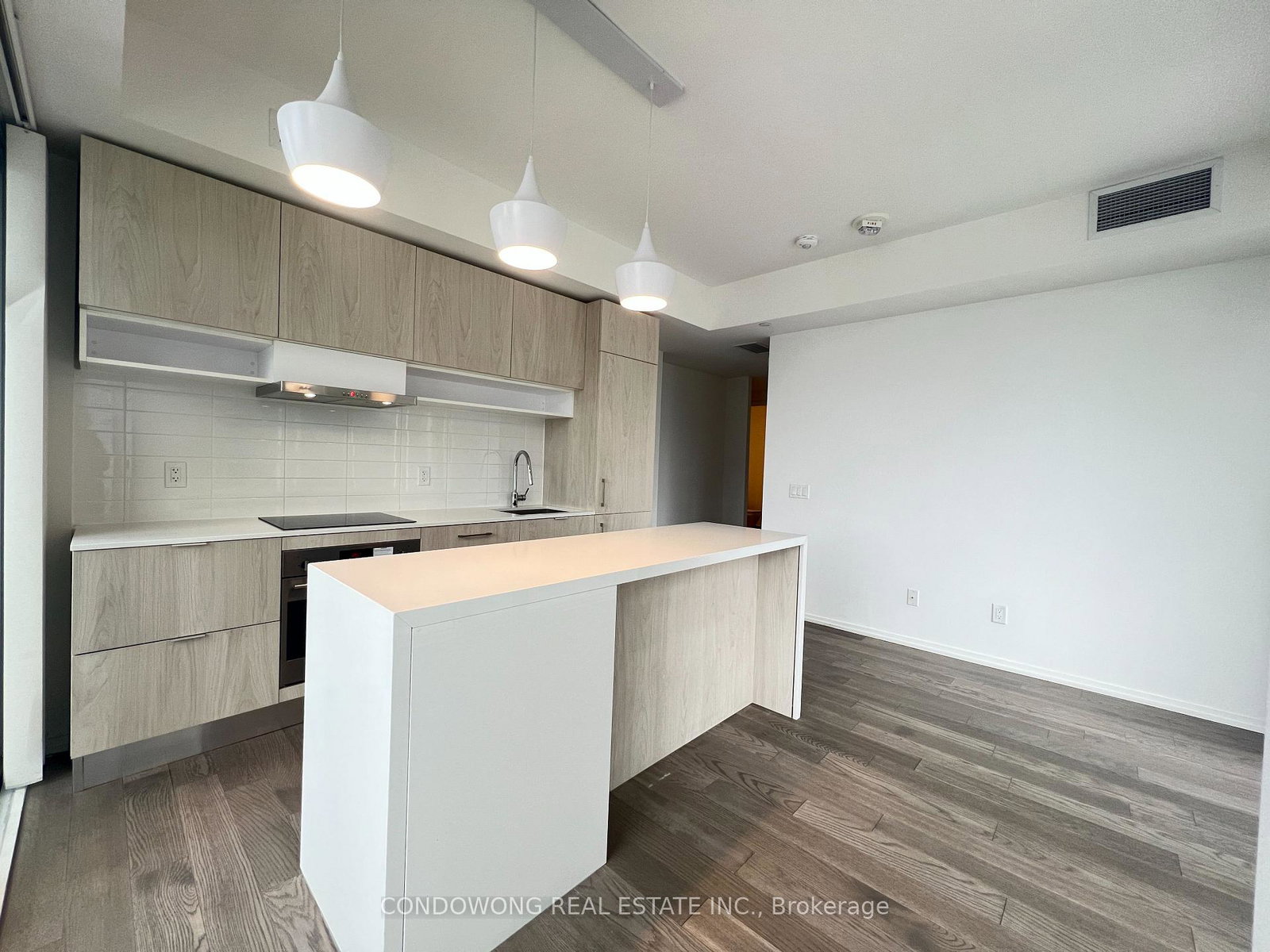 5-soudan-avenue-toronto-ontario-c12740838