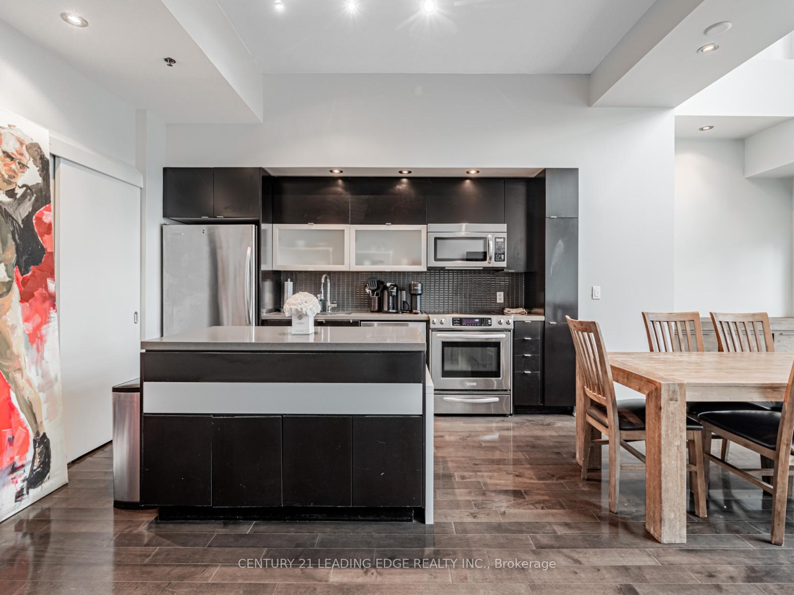 21-nelson-street-toronto-ontario-c12740848