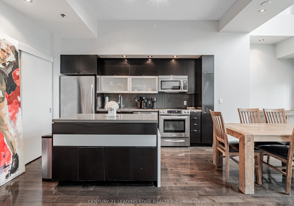 21-nelson-street-toronto-ontario-c12740848