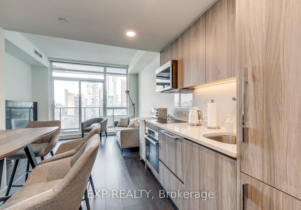 38-widmer-street-toronto-ontario-c12741094