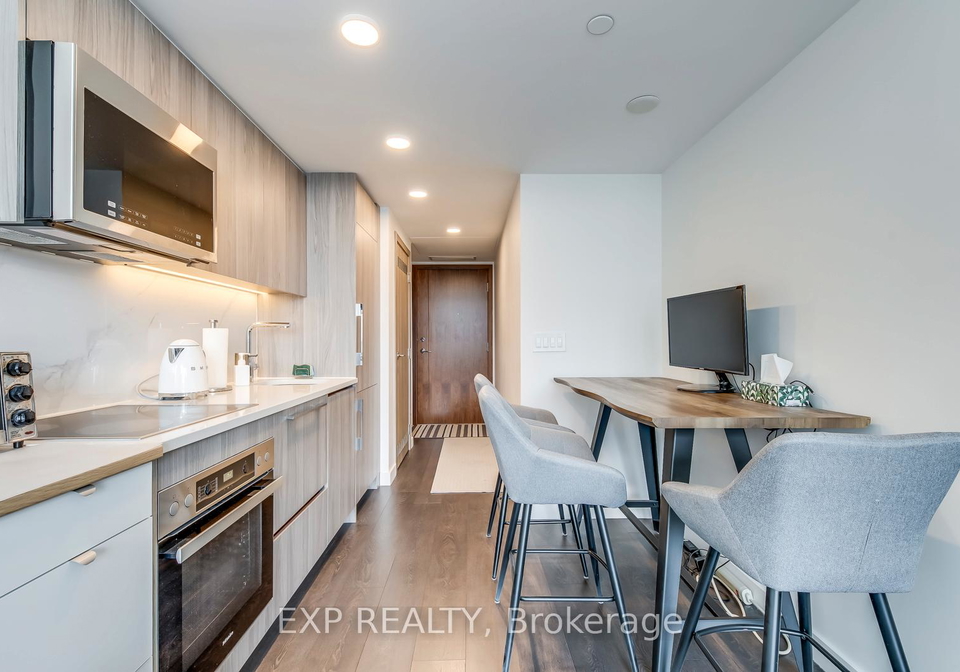 38-widmer-street-toronto-ontario-c12741094