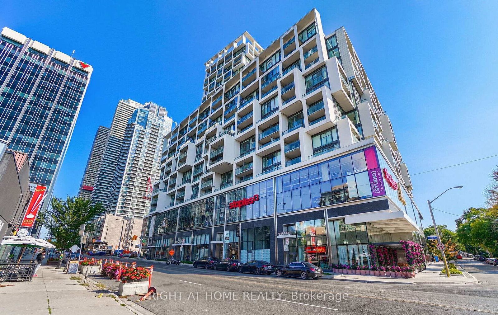 8-hillsdale-avenue-e-toronto-ontario-c12741302