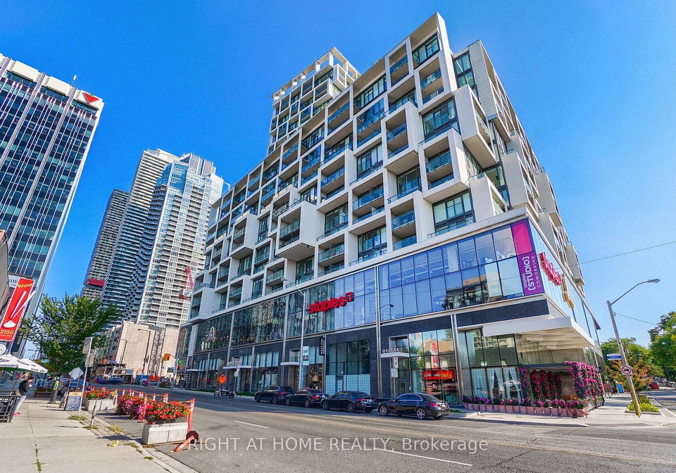 8-hillsdale-avenue-e-toronto-ontario-c12741302