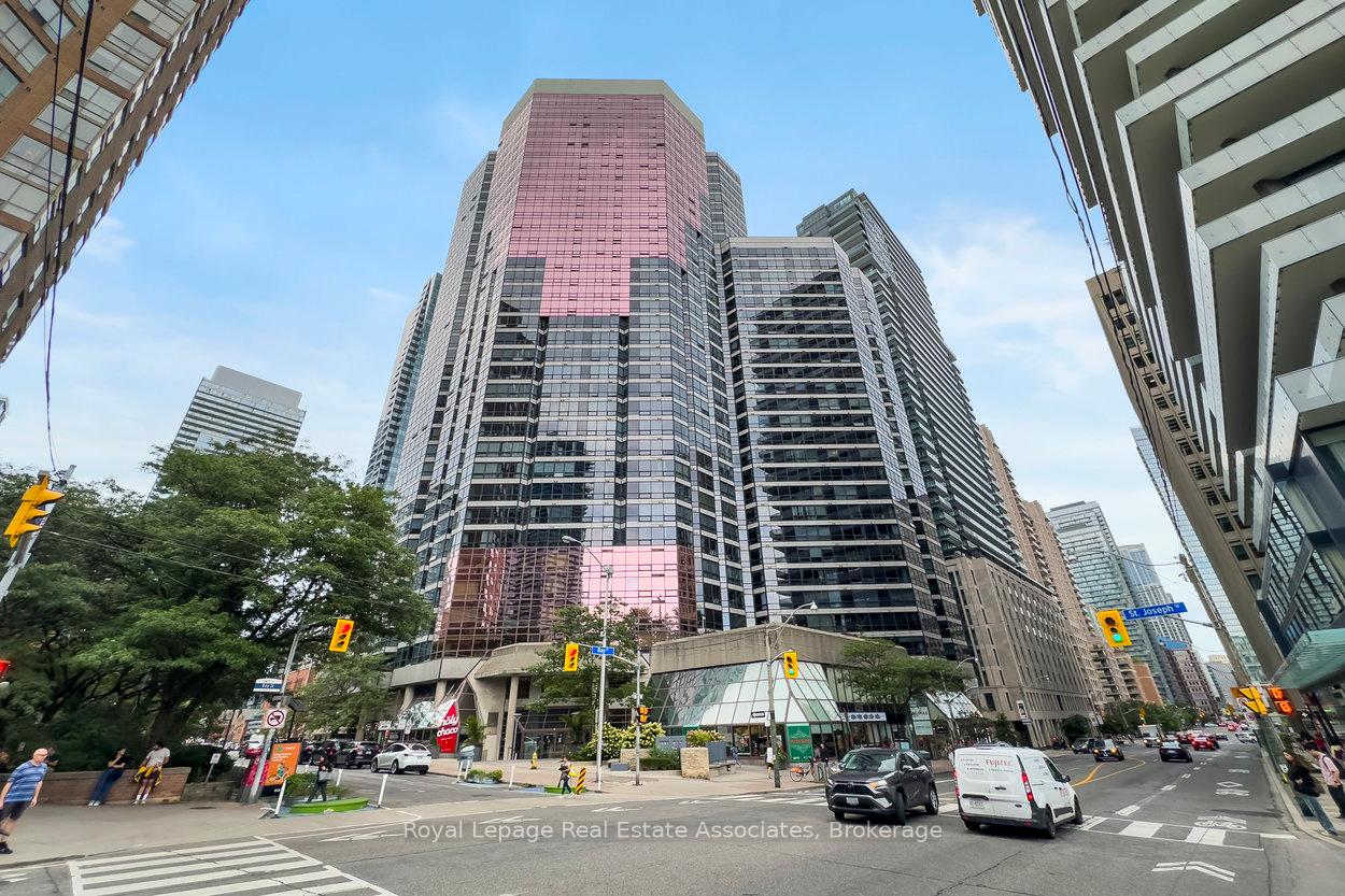 1001-bay-street-toronto-ontario-c12741480