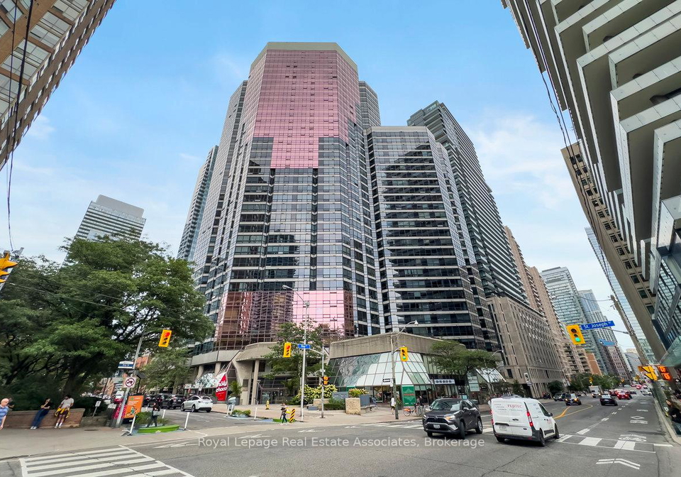 1001-bay-street-toronto-ontario-c12741480