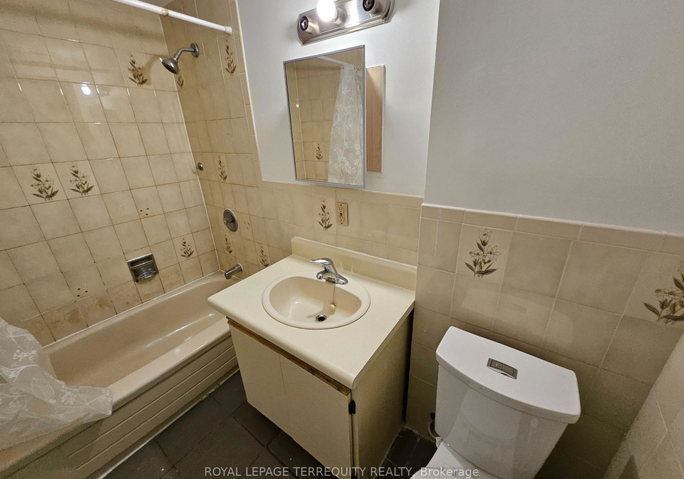 557-lawrence-avenue-w-toronto-ontario-c12742314