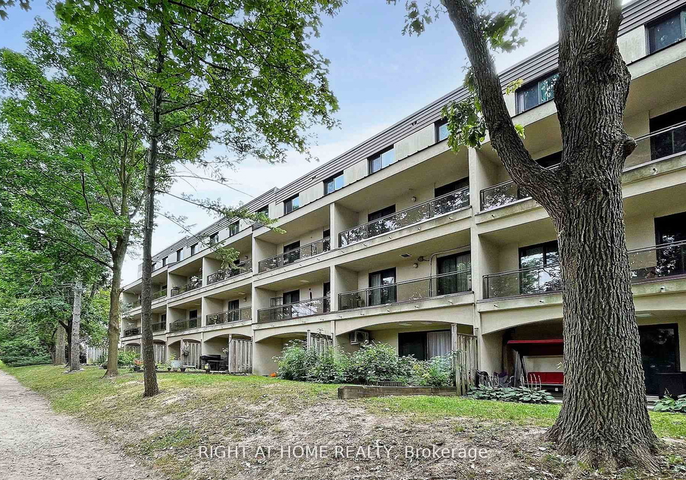 25-pebble-byway-north-york-ontario-c12742504