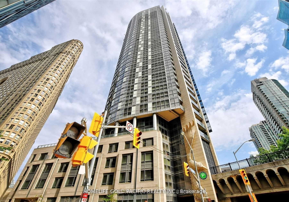 1-the-esplanade-toronto-ontario-c12742558