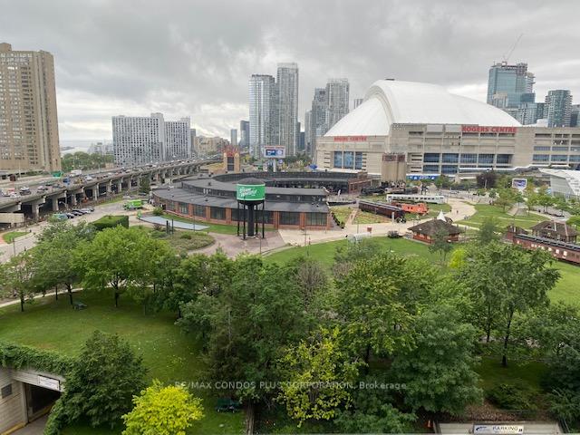 25-lower-simcoe-street-toronto-ontario-c12742596