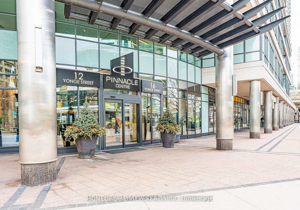 16-yonge-street-toronto-ontario-c12742802
