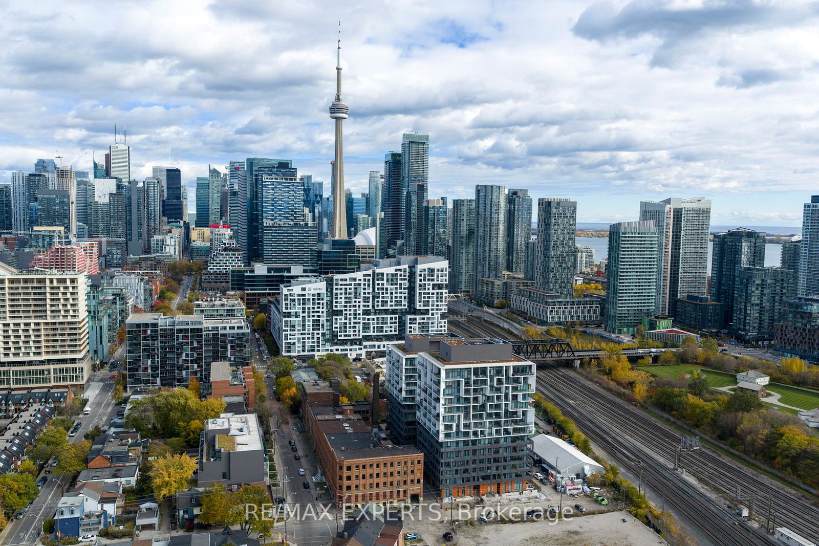 9-tecumseth-street-e-toronto-ontario-c12743230
