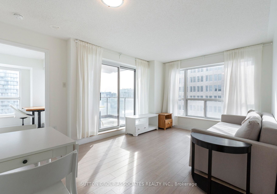 909-bay-street-toronto-ontario-c12743266