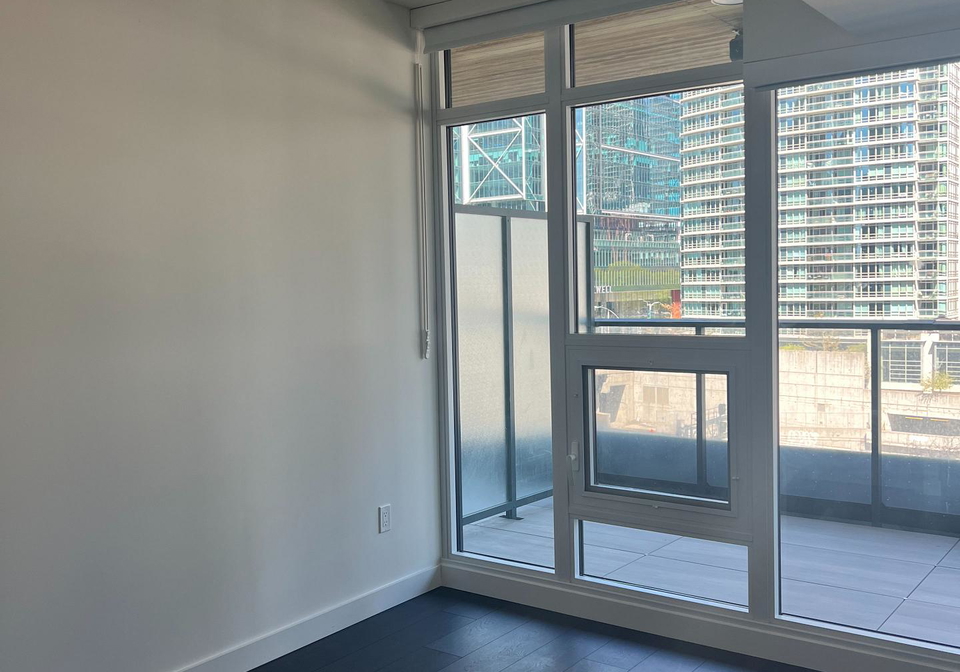1-concord-cityplace-way-toronto-ontario-c12743518
