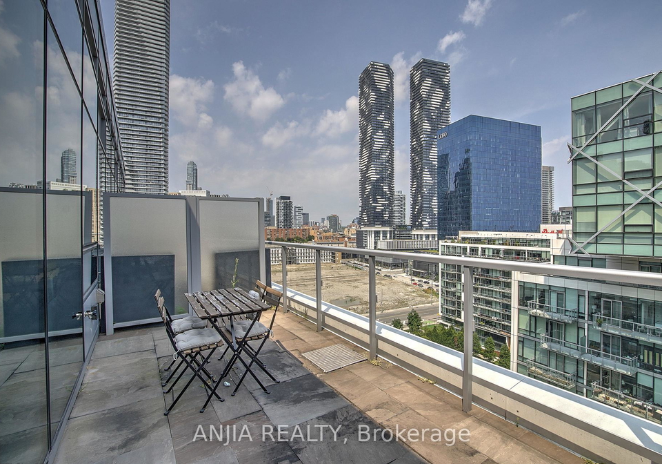 29-queens-quay-e-toronto-ontario-c12743794