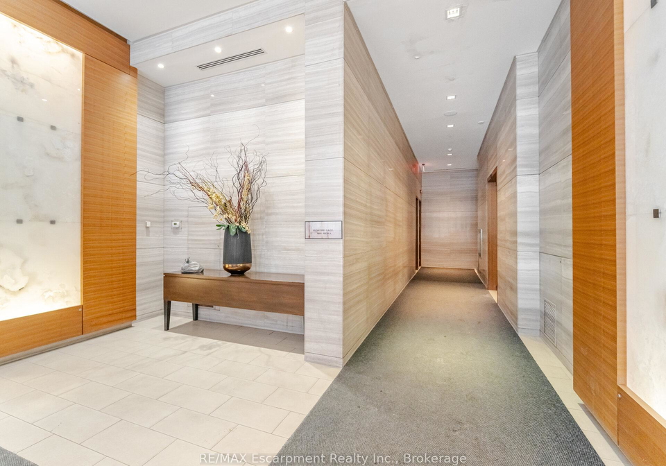 300-front-street-w-toronto-ontario-c12743922