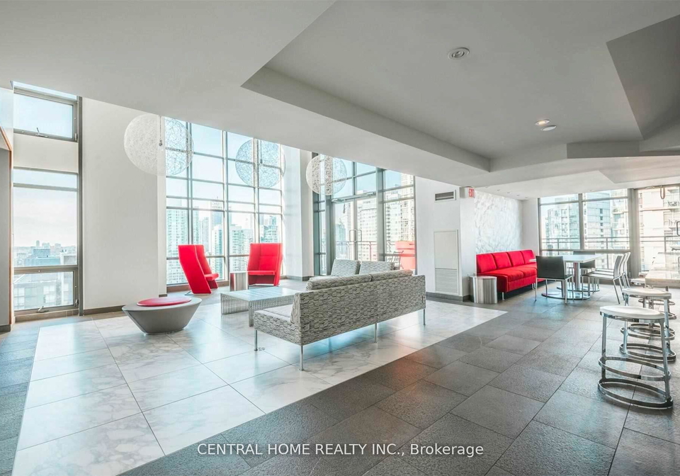 15-fort-york-boulevard-toronto-ontario-c12743974