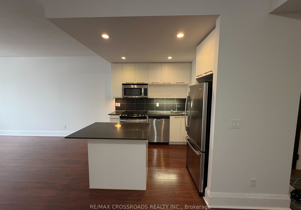 100-harrison-garden-boulevard-north-york-ontario-c12743984