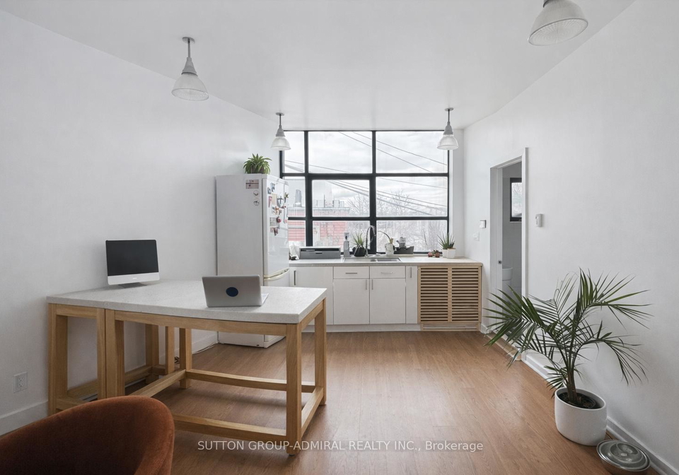 1024-queen-street-w-toronto-ontario-c12744084