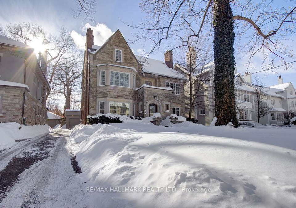 19-whitney-avenue-toronto-ontario-c12744652