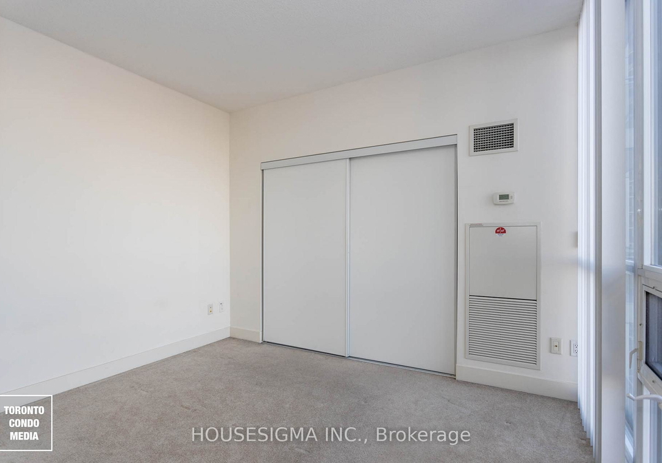23-sheppard-avenue-e-north-york-ontario-c12744774