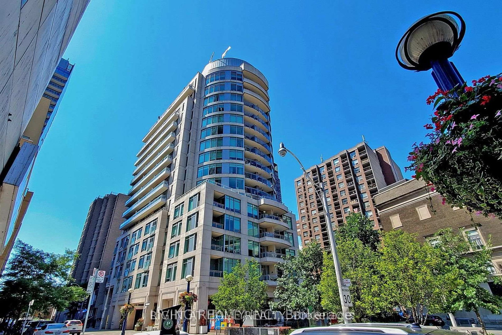 8-scollard-street-toronto-ontario-c12744832