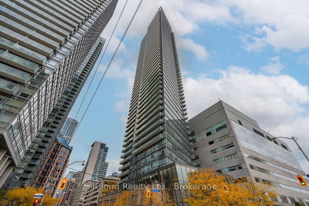 832-bay-street-toronto-ontario-c12744934