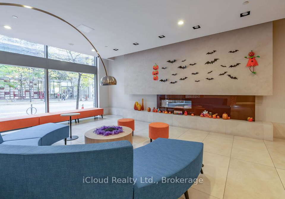 832-bay-street-toronto-ontario-c12744934