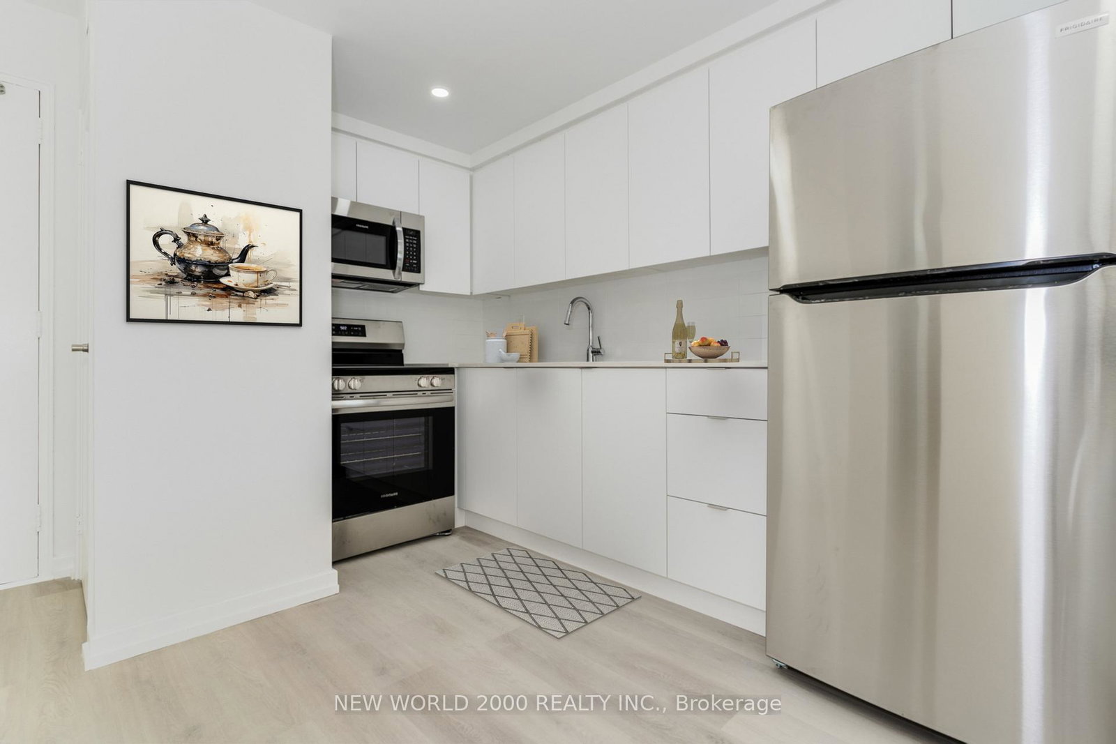 33-erskine-avenue-toronto-ontario-c12745070