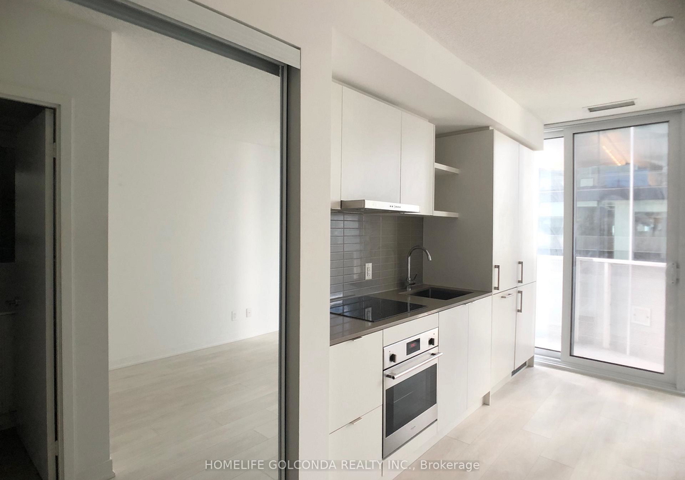 100-harbour-street-toronto-ontario-c12745160