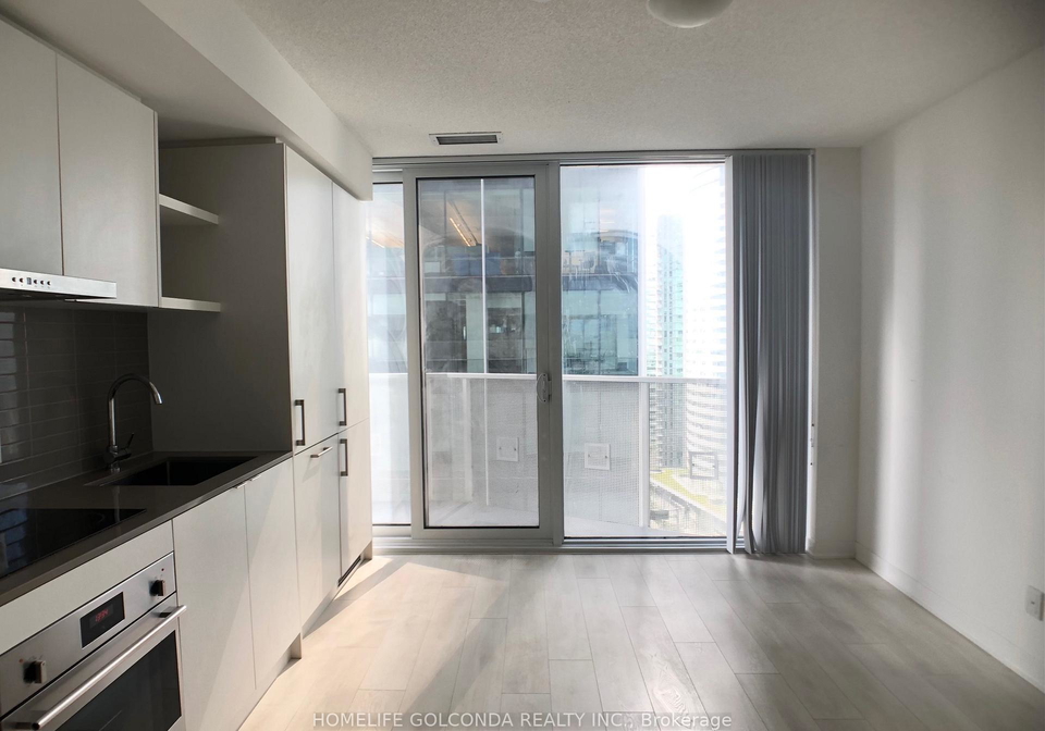 100-harbour-street-toronto-ontario-c12745160