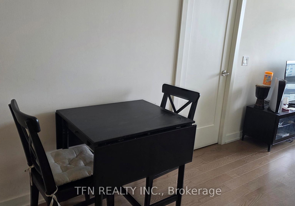 330-richmond-street-w-toronto-ontario-c12745480