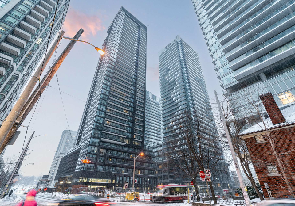 110-broadway-avenue-toronto-ontario-c12745520
