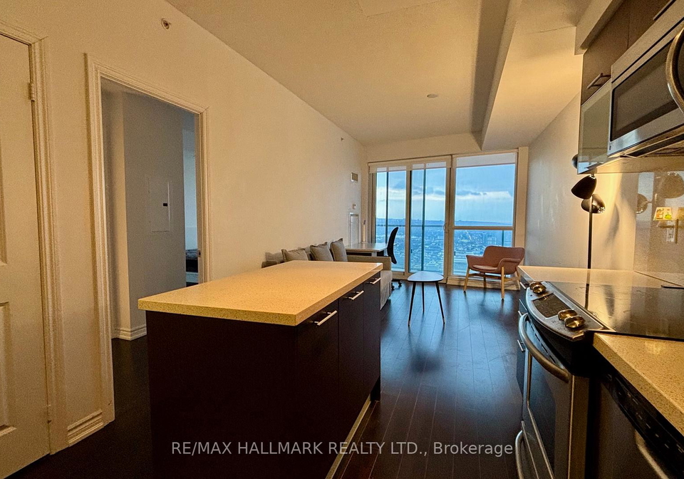 386-yonge-street-toronto-ontario-c12745524