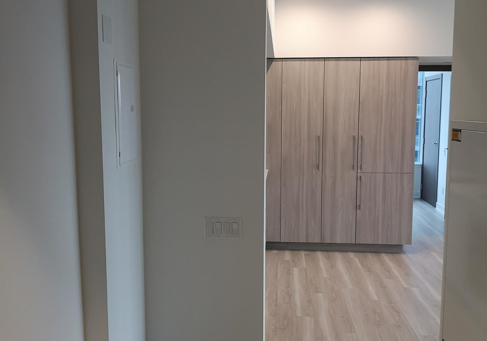 19-bathurst-street-toronto-ontario-c12745626