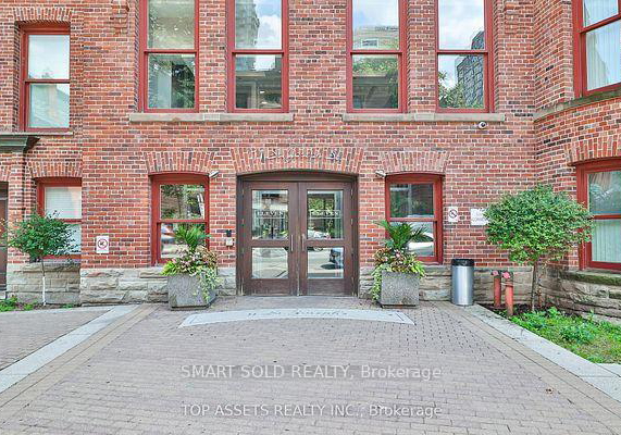 11-st-joseph-street-toronto-ontario-c12745798