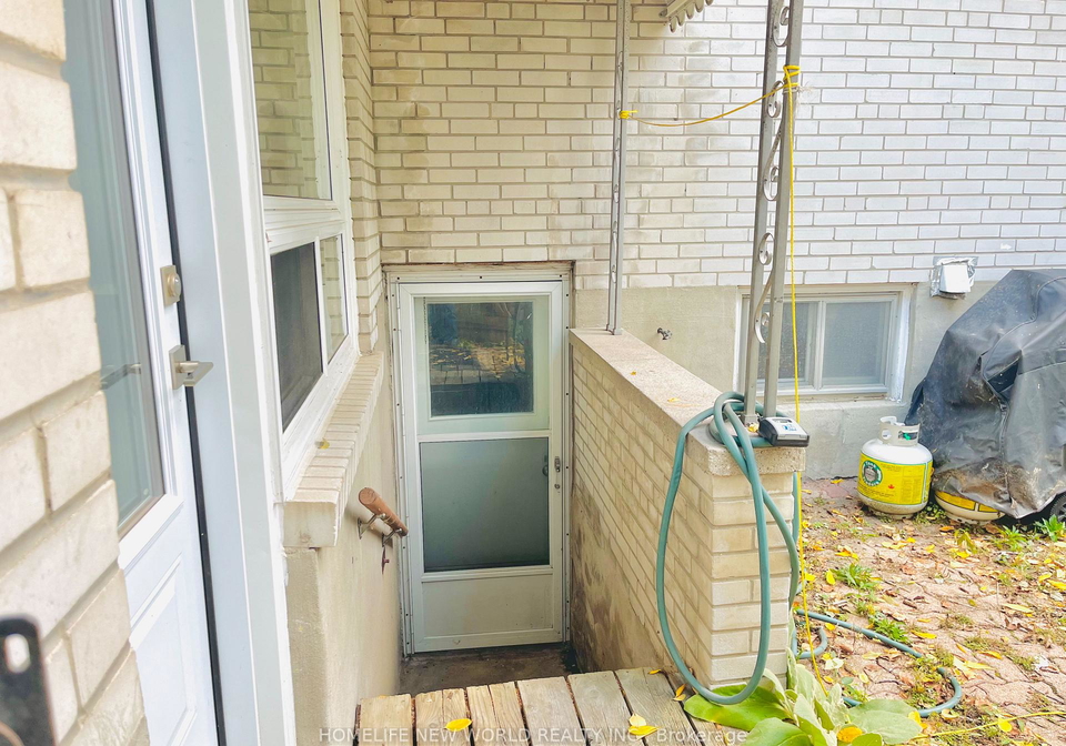 49-mckee-avenue-north-york-ontario-c12745834