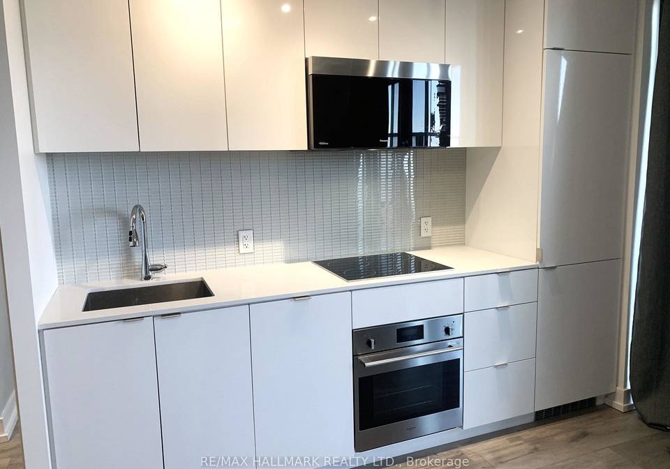 7-grenville-street-toronto-ontario-c12745858