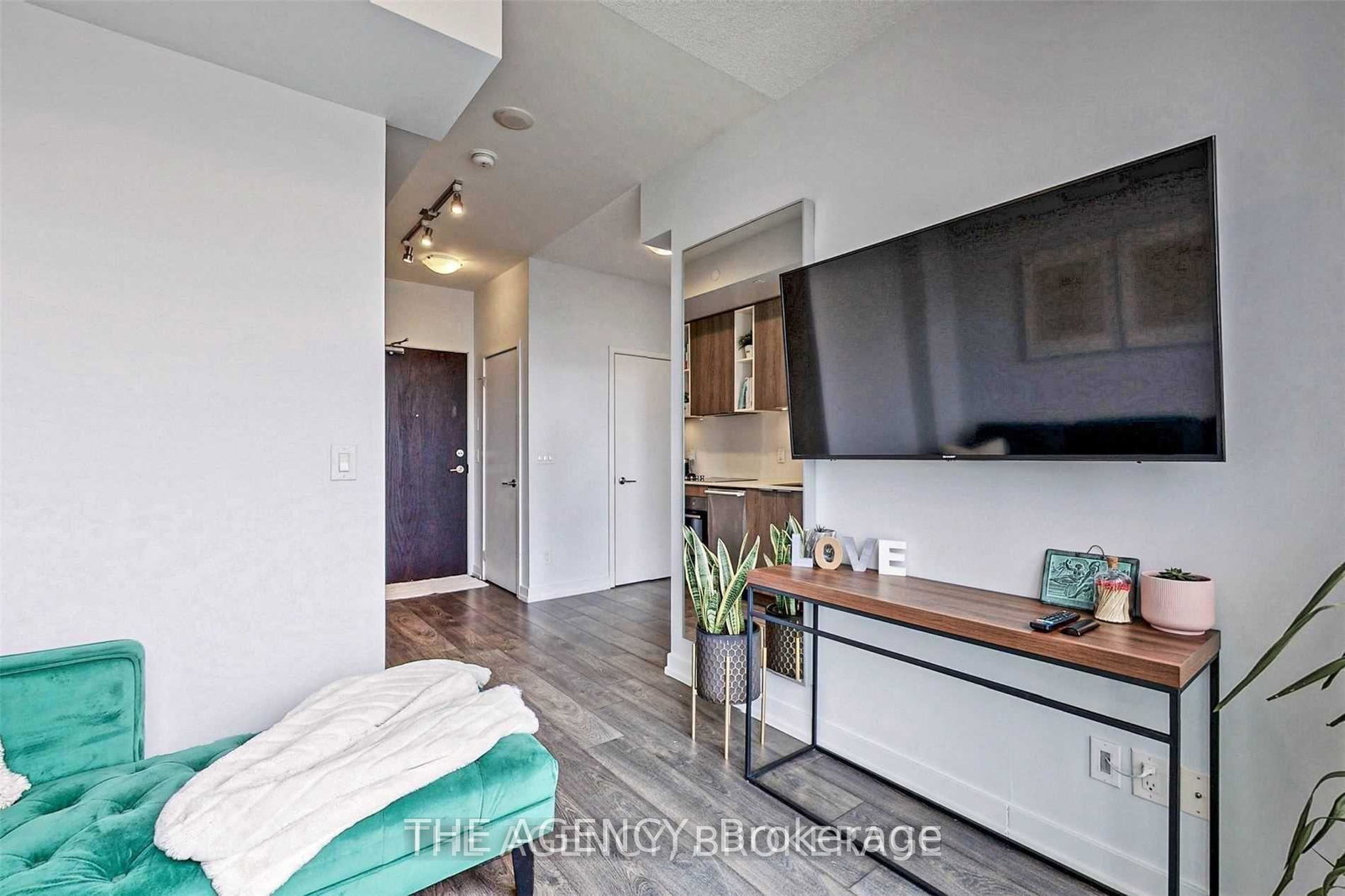 200-sackville-street-toronto-ontario-c12745964