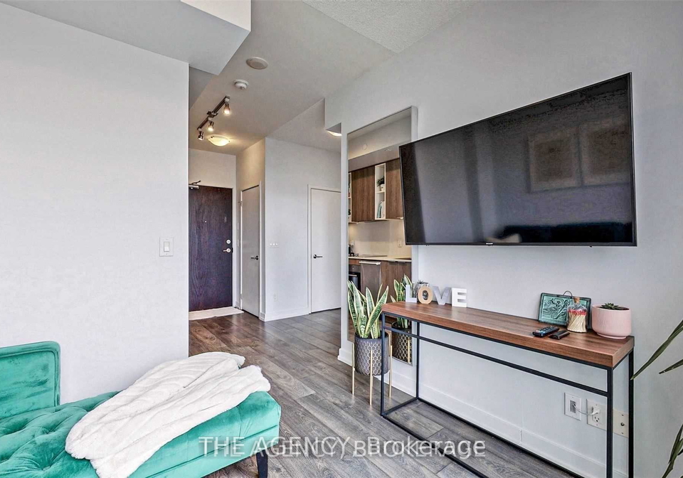 200-sackville-street-toronto-ontario-c12745964