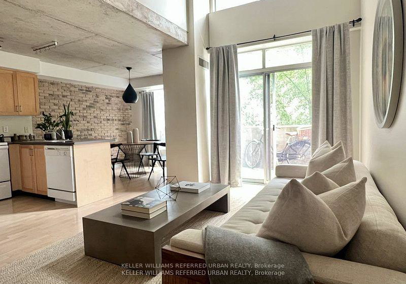 800-king-street-w-toronto-ontario-c12745990