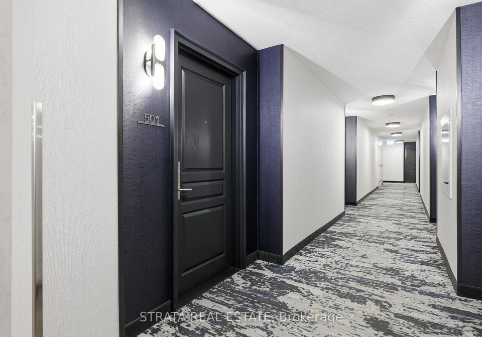 140-simcoe-street-toronto-ontario-c12746196