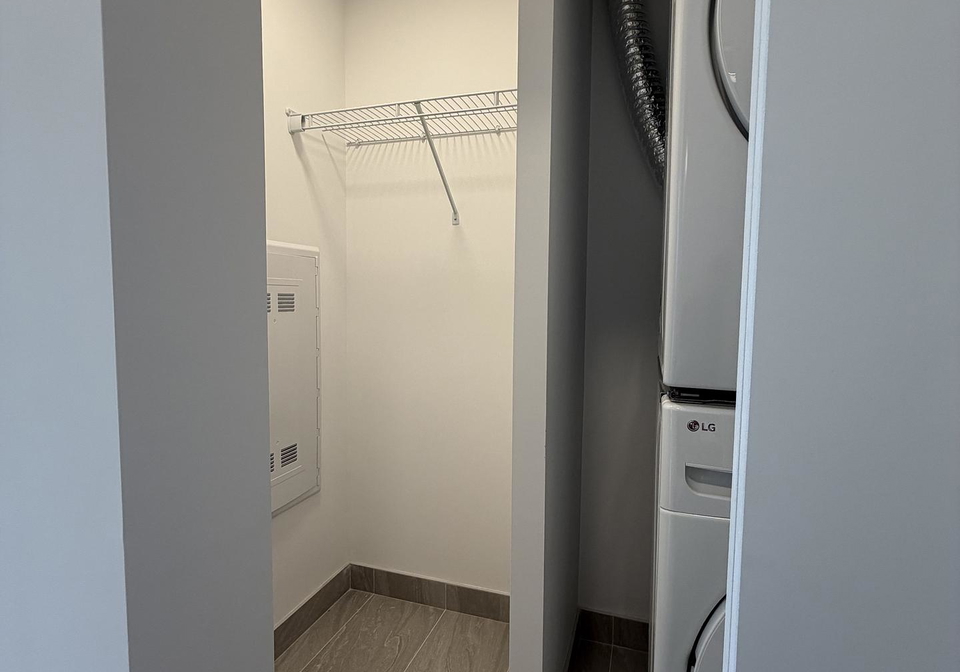 1720-bayview-avenue-toronto-ontario-c12746262