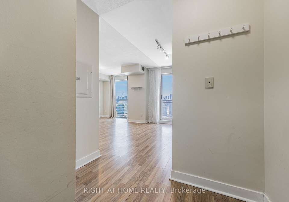 80-western-battery-road-n-toronto-ontario-c12746508