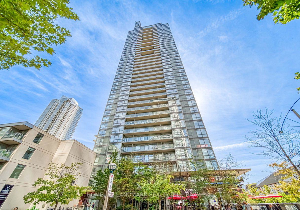15-fort-york-boulevard-toronto-ontario-c12746790
