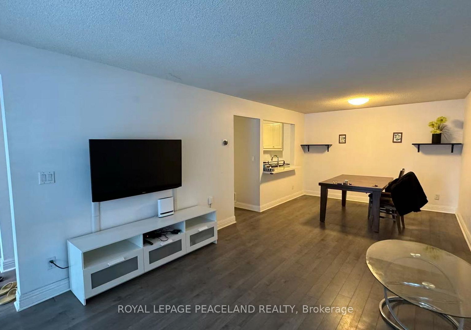 38-hollywood-avenue-north-york-ontario-c12747128