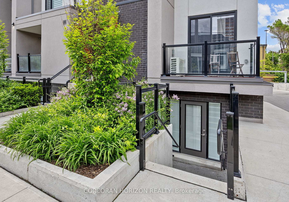 8-marquette-avenue-toronto-ontario-c12747224