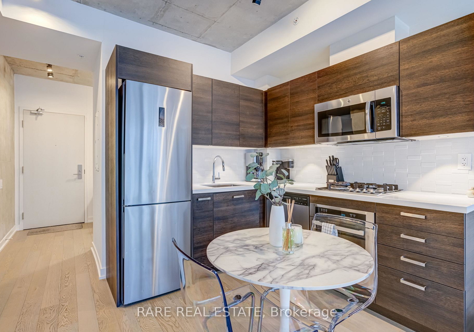 39-brant-street-toronto-ontario-c12747566