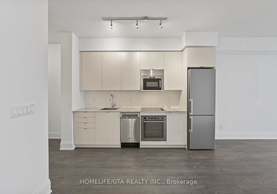 101-erskine-avenue-toronto-ontario-c12747726