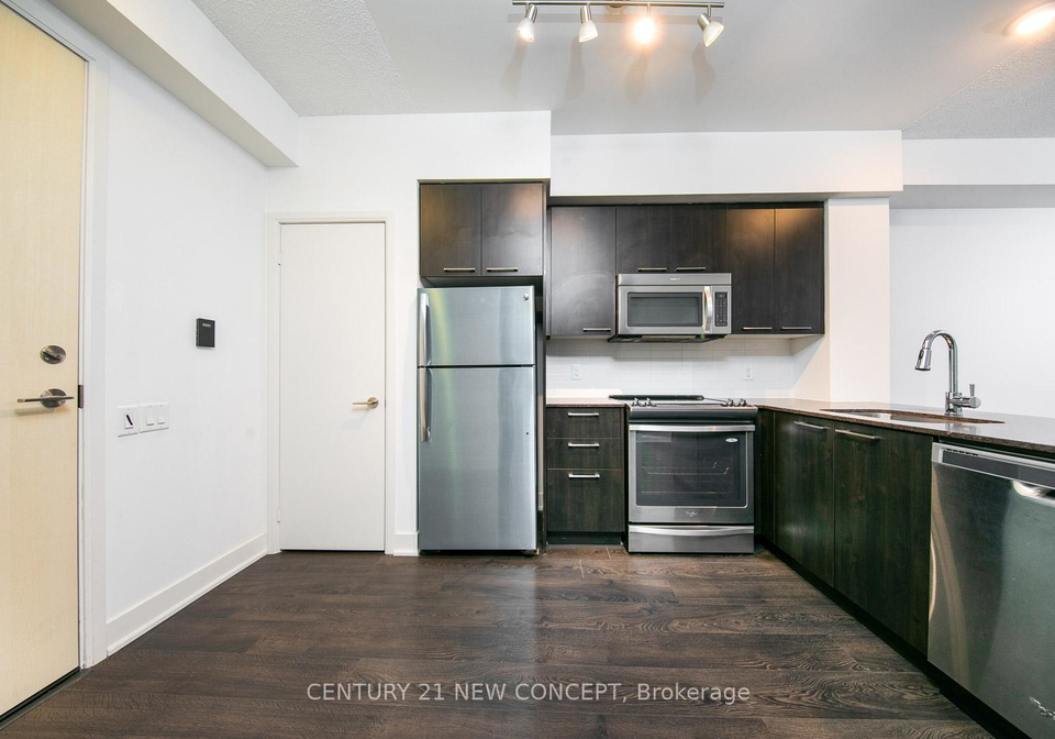 30-roehampton-avenue-toronto-ontario-c12747834