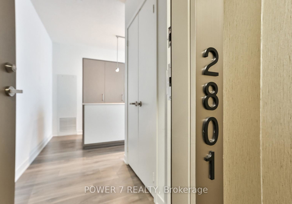 88-harbour-street-toronto-ontario-c12748072